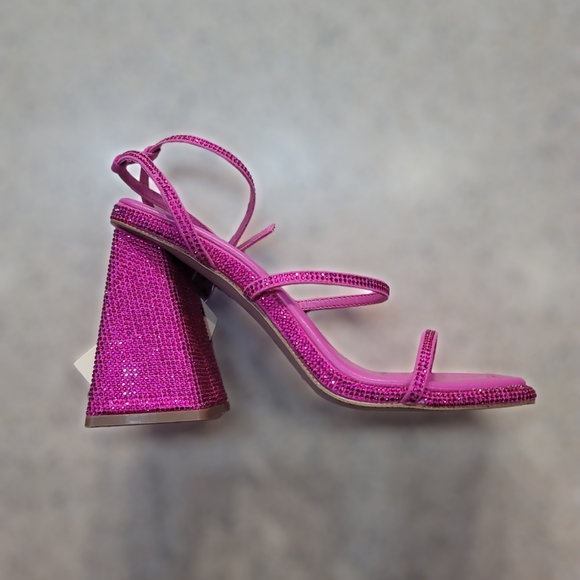 Steve Madden Shoes - Steve Madden Brittani Fuchsia Sandals